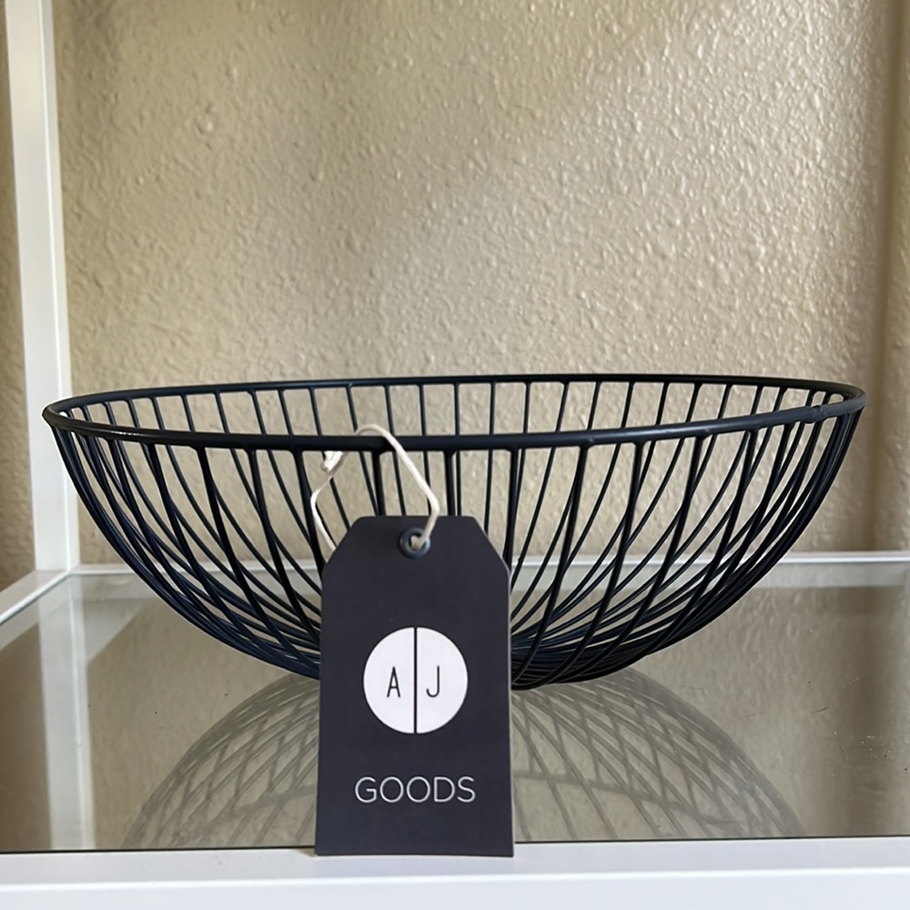 AJ Goods Handmade Decorative Wire Bowl